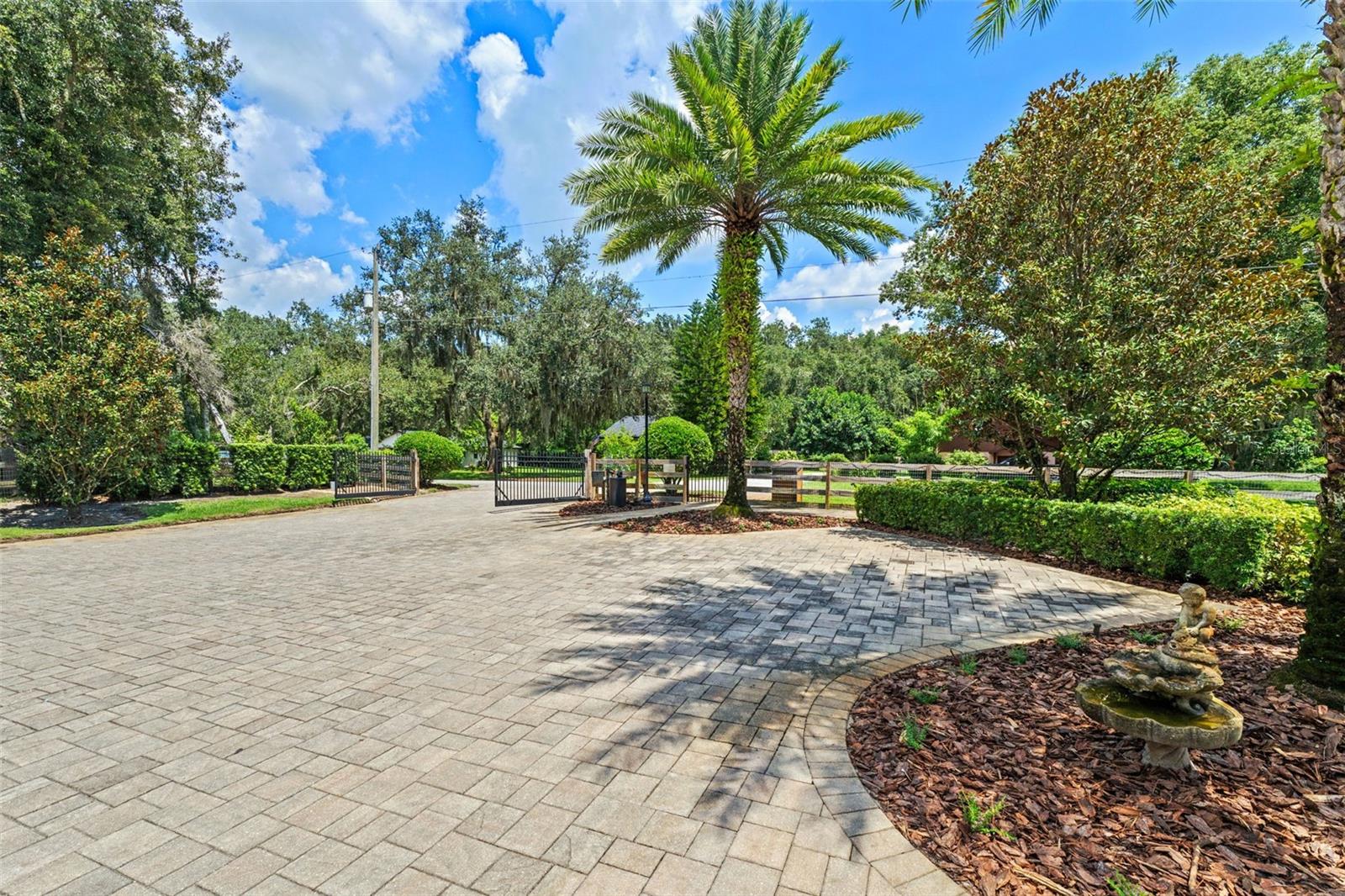316 KIWANIS CIRCLE
