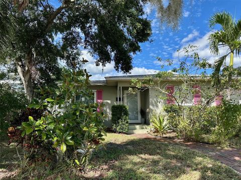 432 WOODLAWN AVENUE BELLEAIR FL 33756