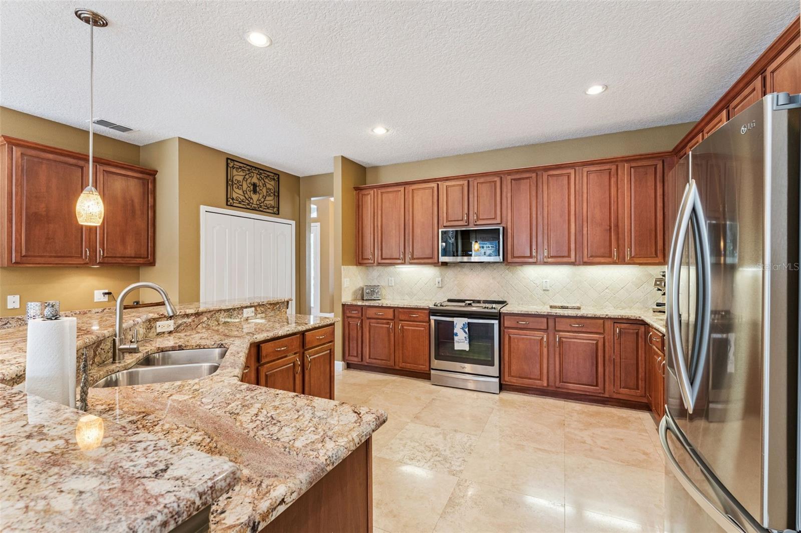 SEVILLE CHASE - Residential