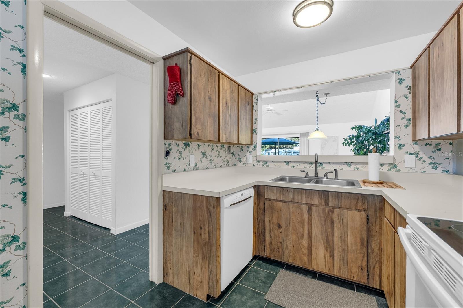 WINDWARD SQUARE SEC 1 - Residential