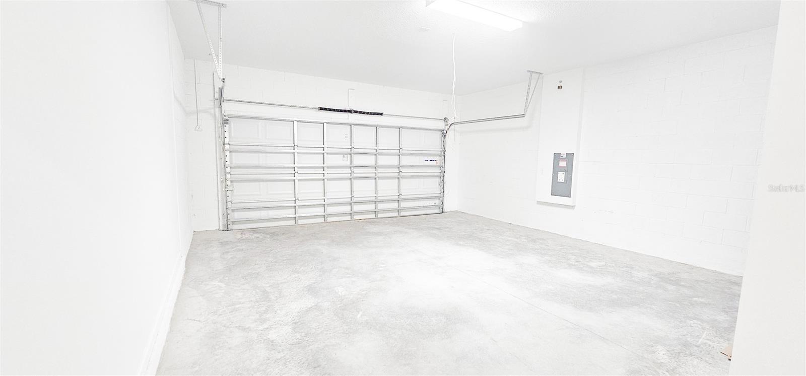 CYPRESS PARK ESTATES - Residential Lease