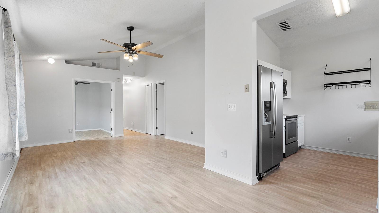 CHELSEA PARC EAST - Residential