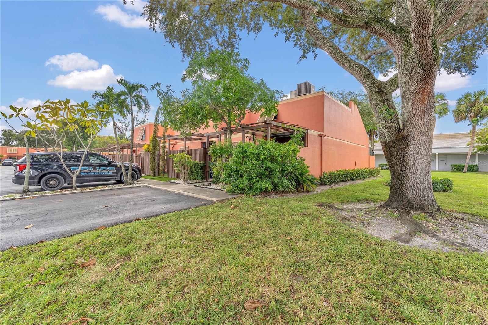 1490 LAGUNA LANE