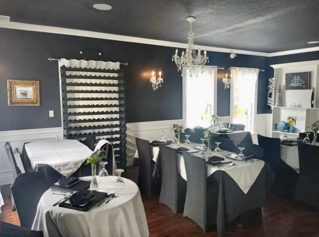 DAUGHERTYS NEW SMYRNA - Business Opportunity