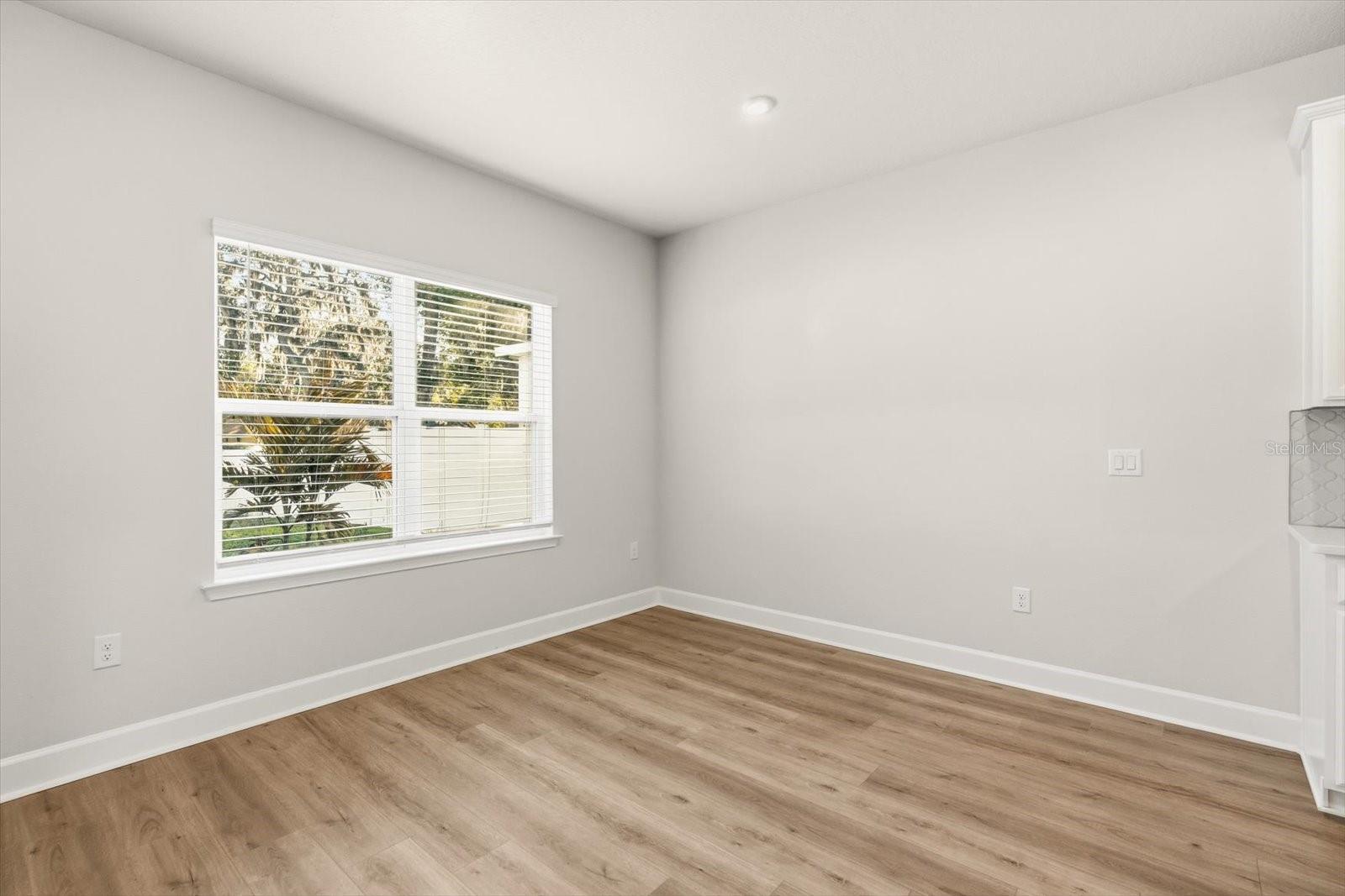 DORA LANDINGS - Residential