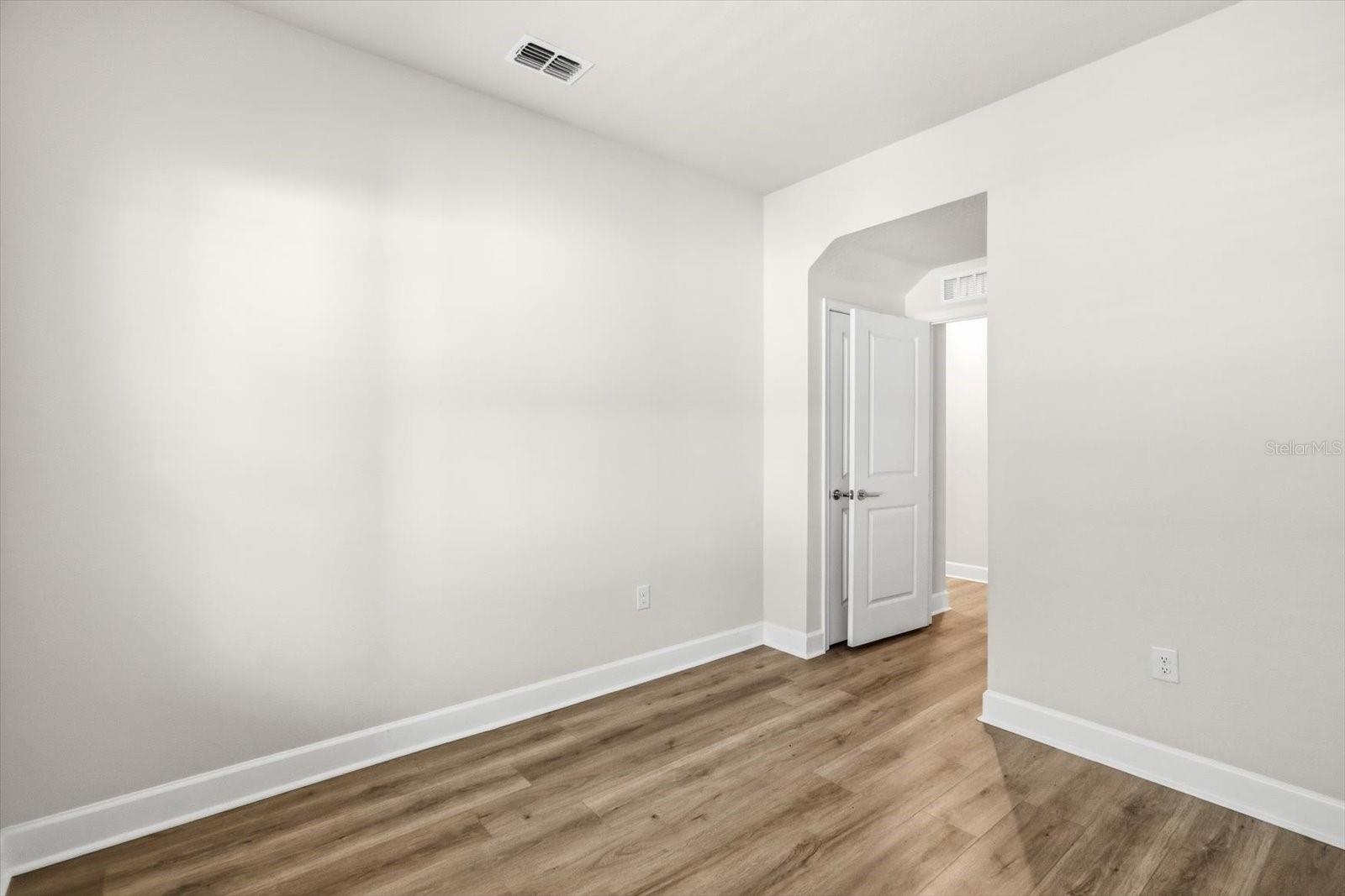 DORA LANDINGS - Residential