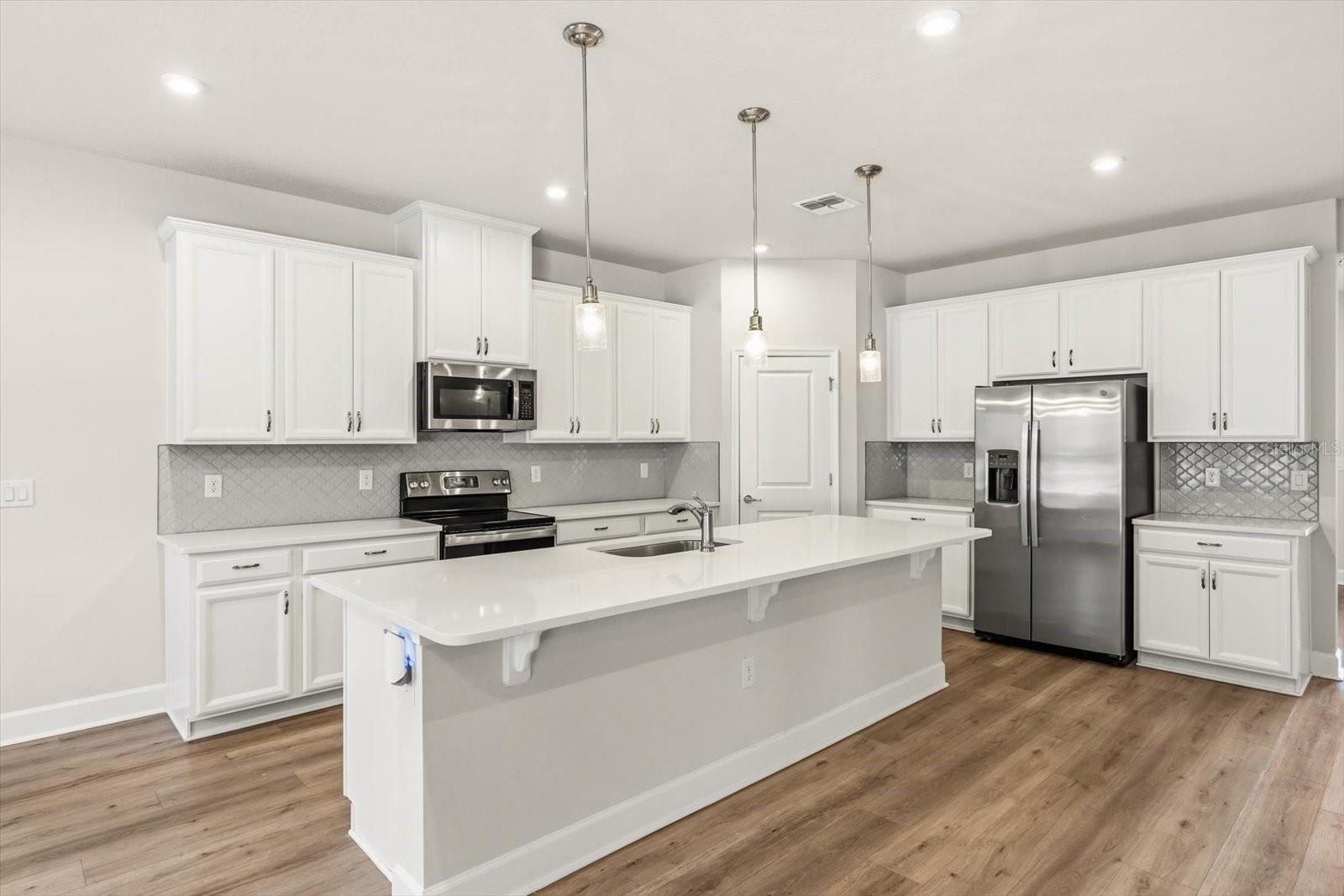 DORA LANDINGS - Residential