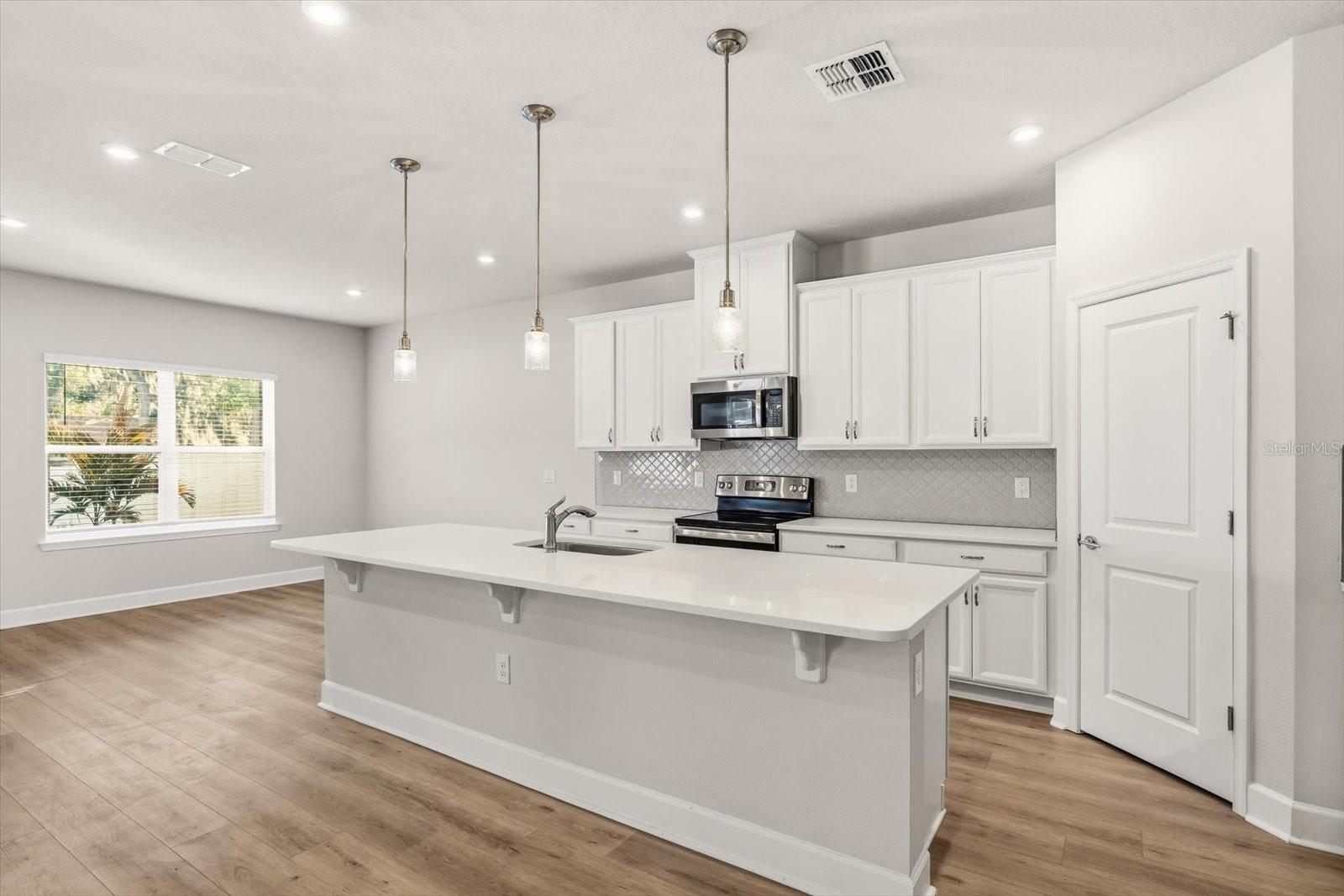 DORA LANDINGS - Residential