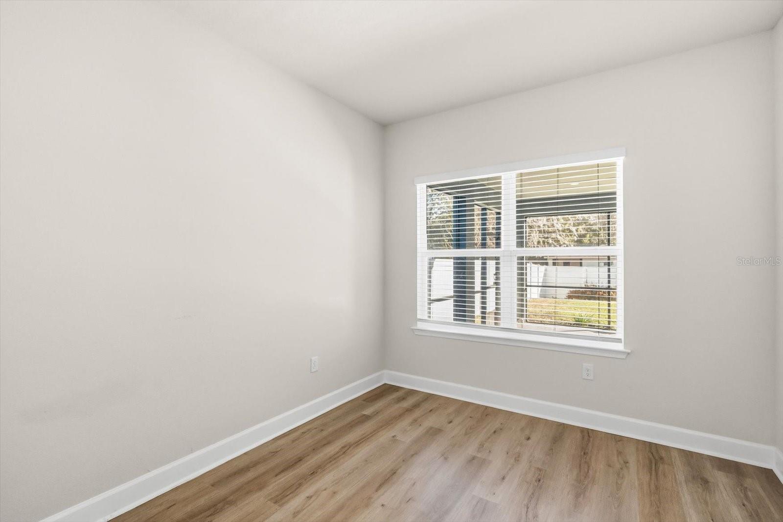 DORA LANDINGS - Residential