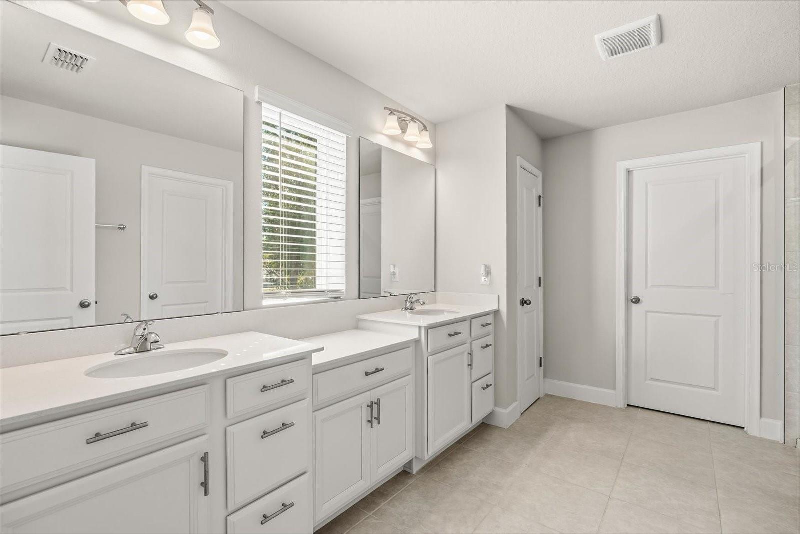 DORA LANDINGS - Residential