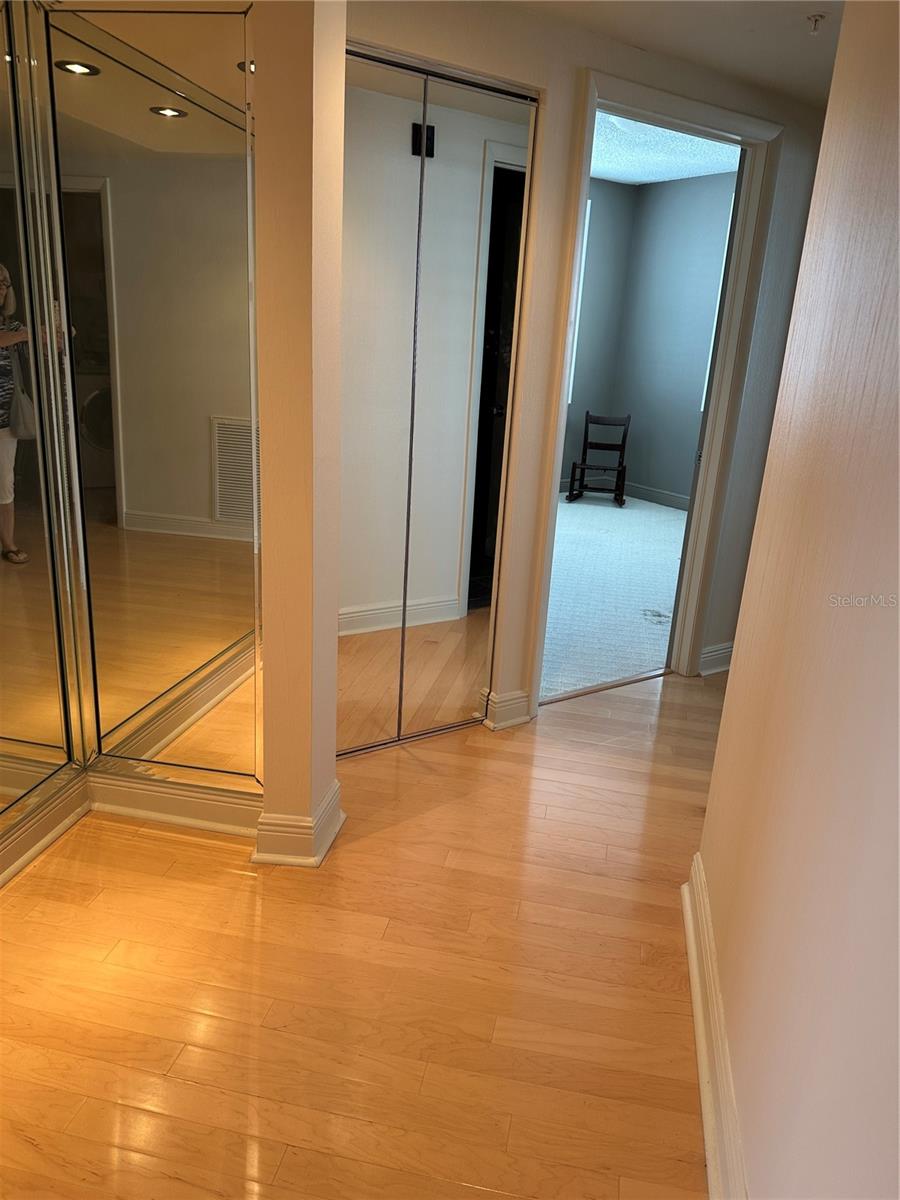 6425 SHORELINE DRIVE 10506