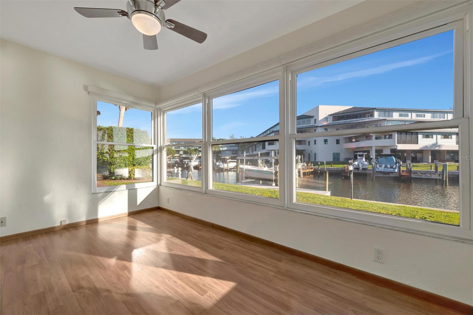PALMA SOLA HARBOUR SEC 1 - Residential