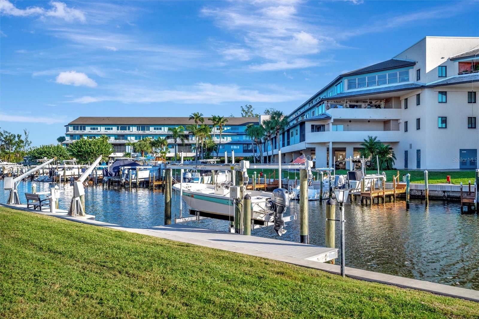 PALMA SOLA HARBOUR SEC 1 - Residential