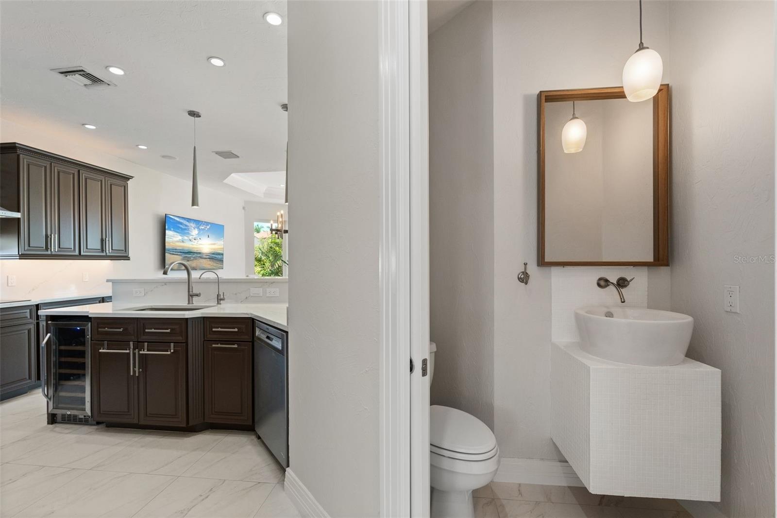 HAWKS HARBOR - Residential