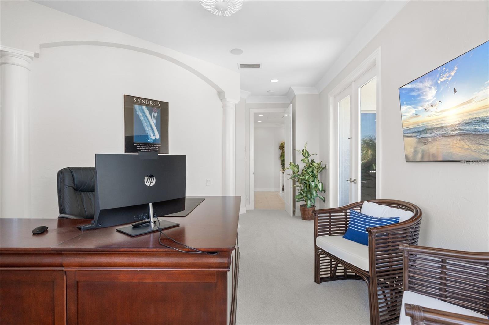 HAWKS HARBOR - Residential