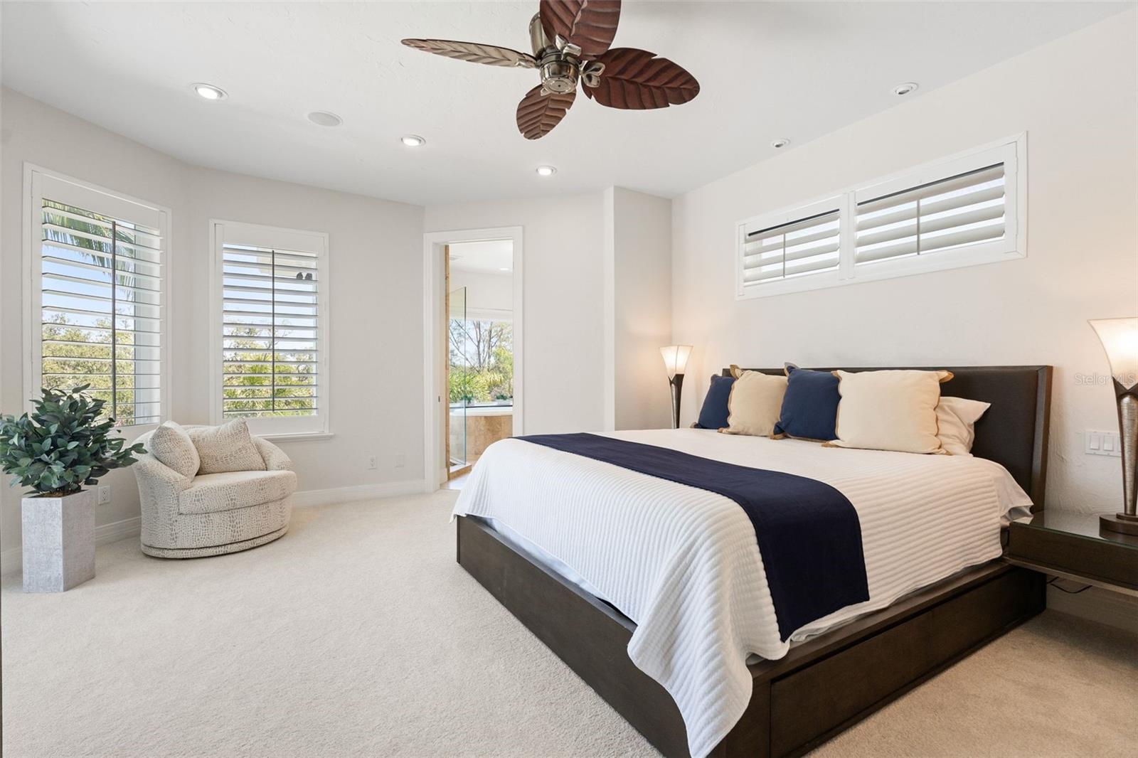 HAWKS HARBOR - Residential