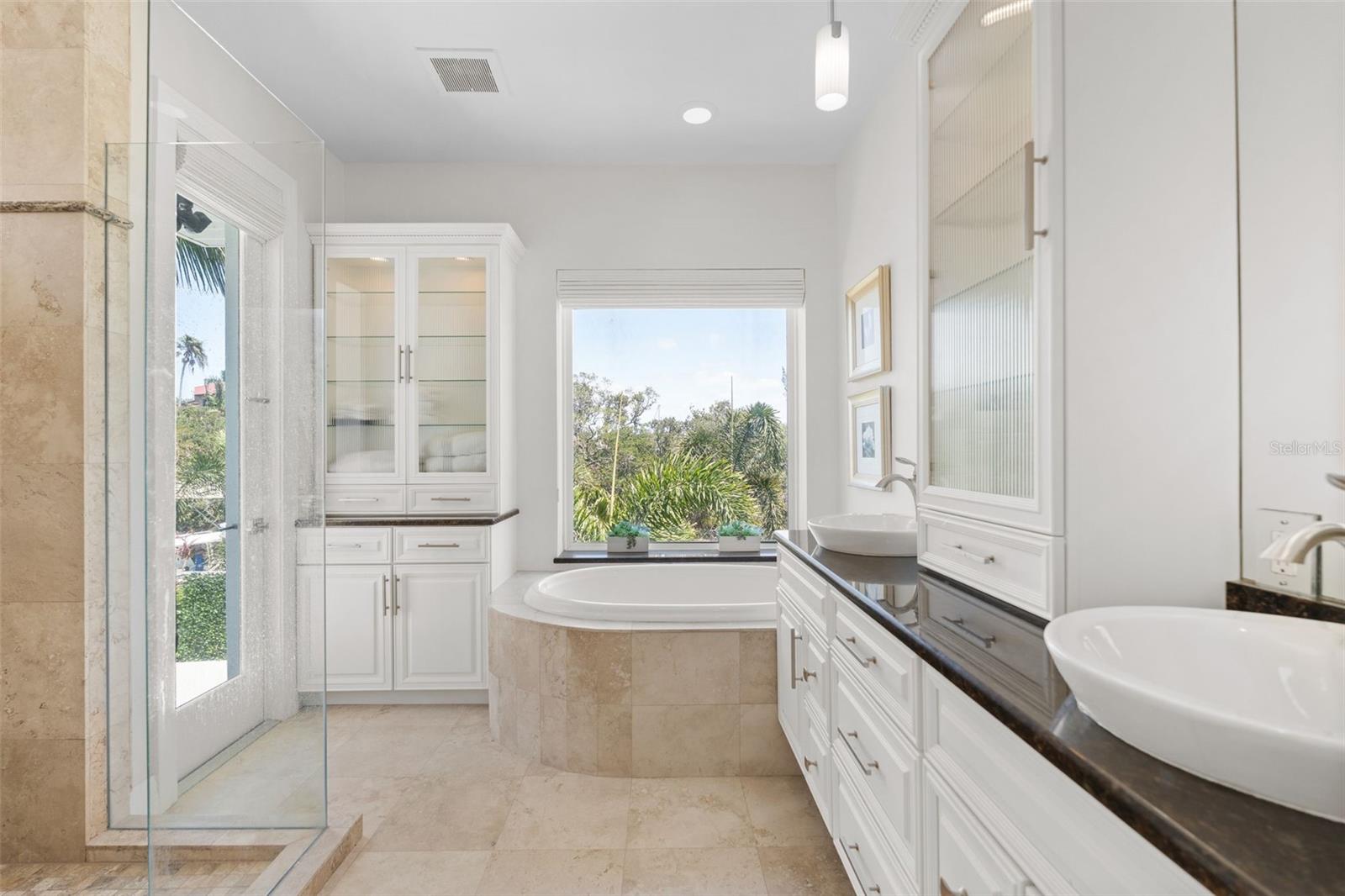 HAWKS HARBOR - Residential