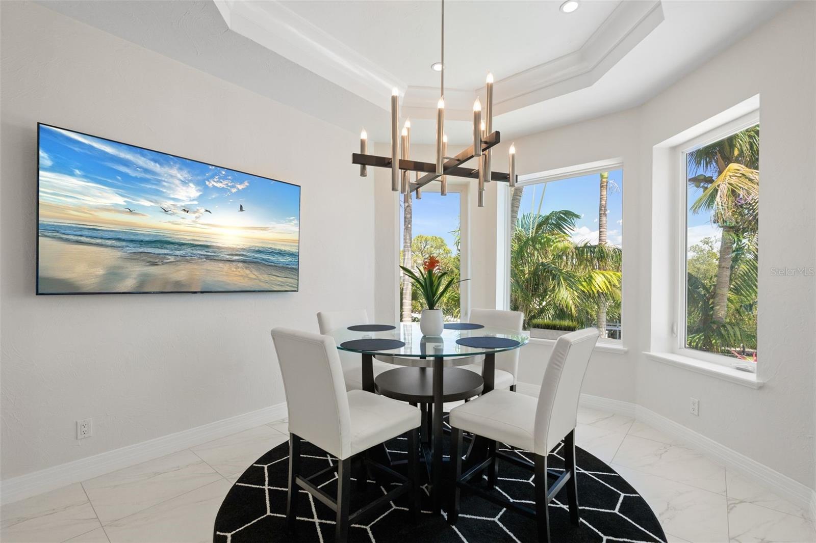 HAWKS HARBOR - Residential