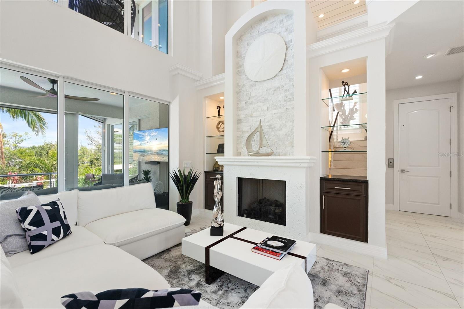 HAWKS HARBOR - Residential