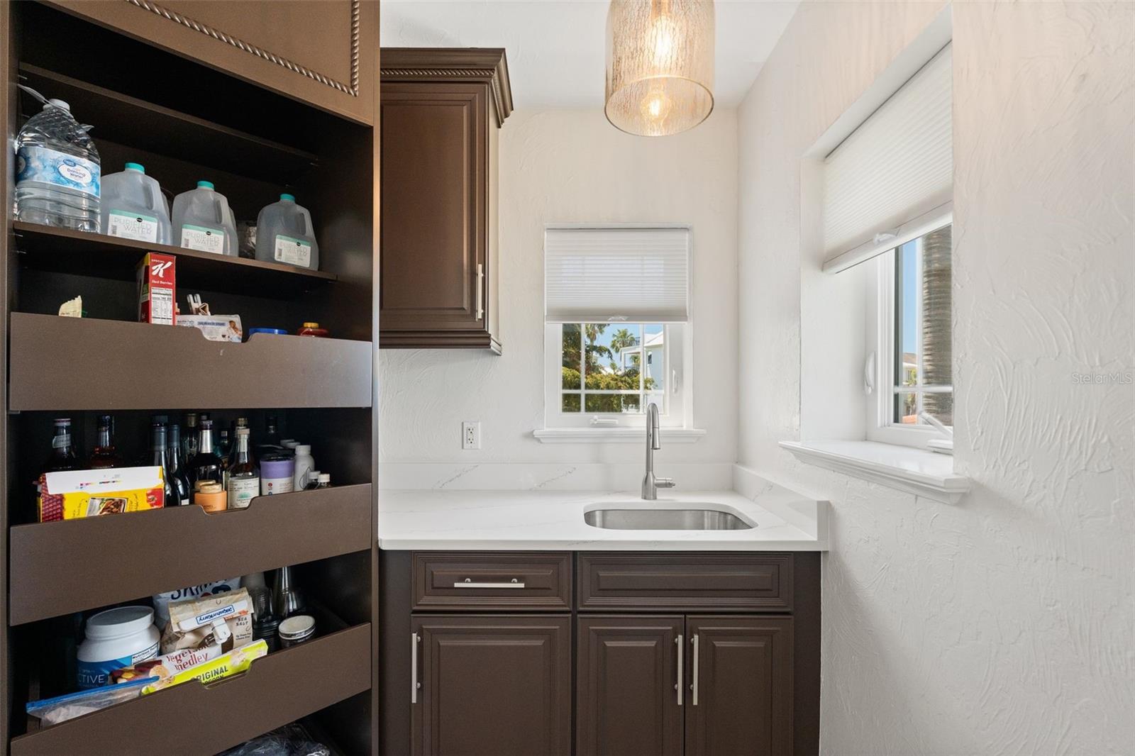 HAWKS HARBOR - Residential