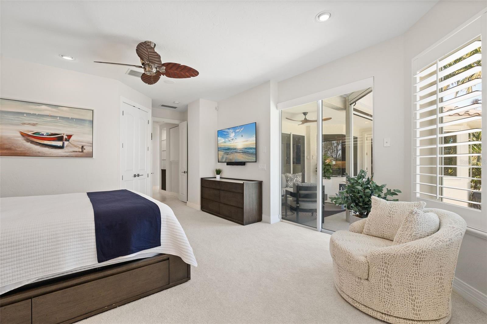 HAWKS HARBOR - Residential