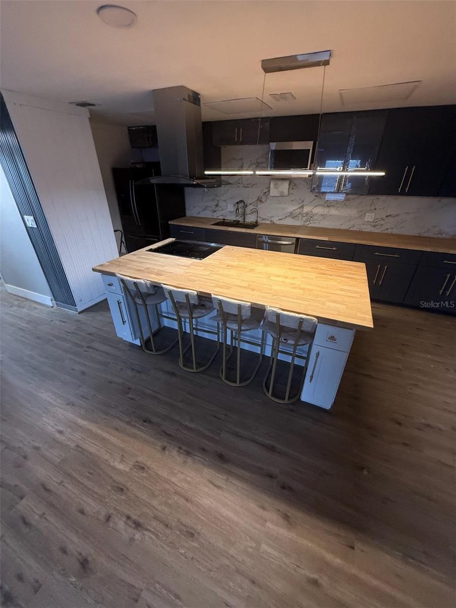 4315 AEGEAN DRIVE 118C