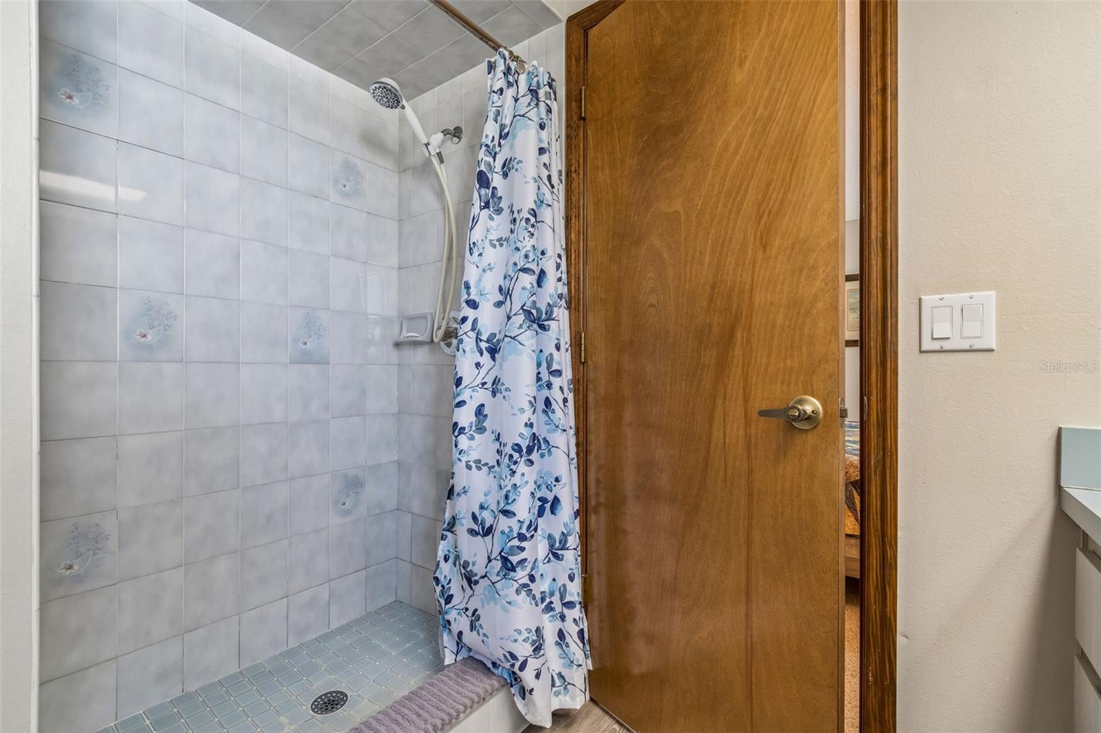 CITRUS SPGS UNIT 06 - Residential