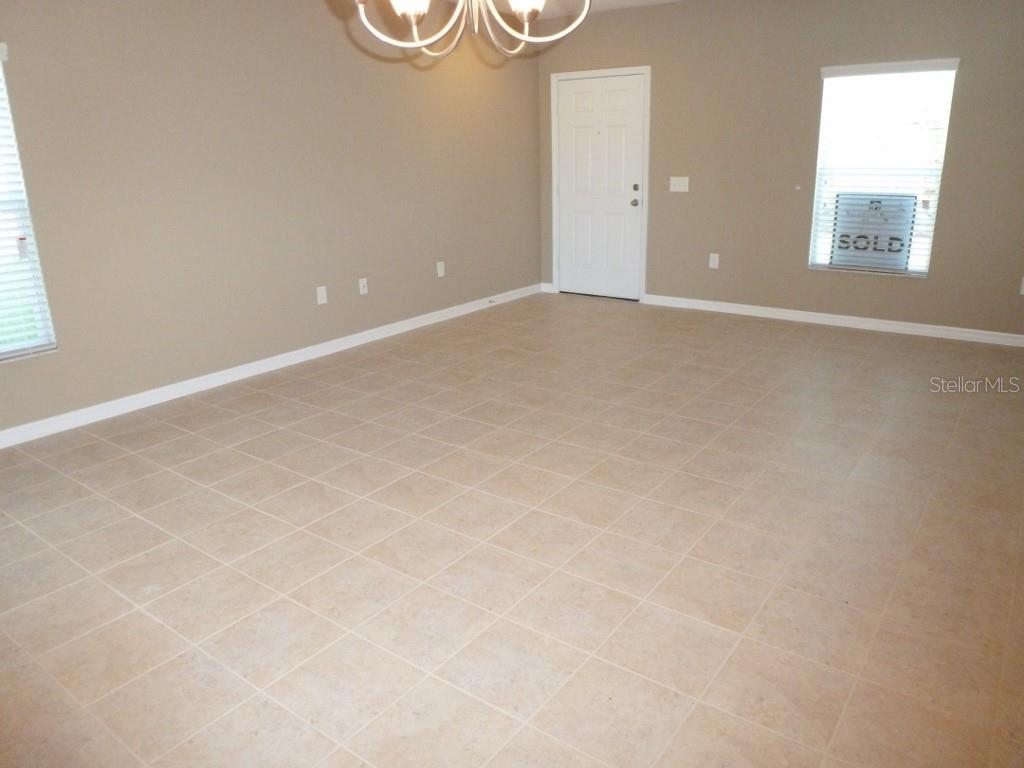 LONE STAR TWNHMS - Residential Lease