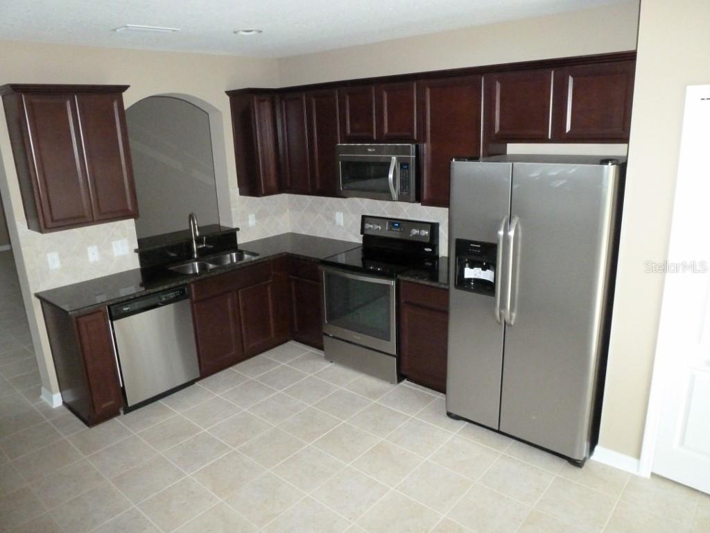 LONE STAR TWNHMS - Residential Lease