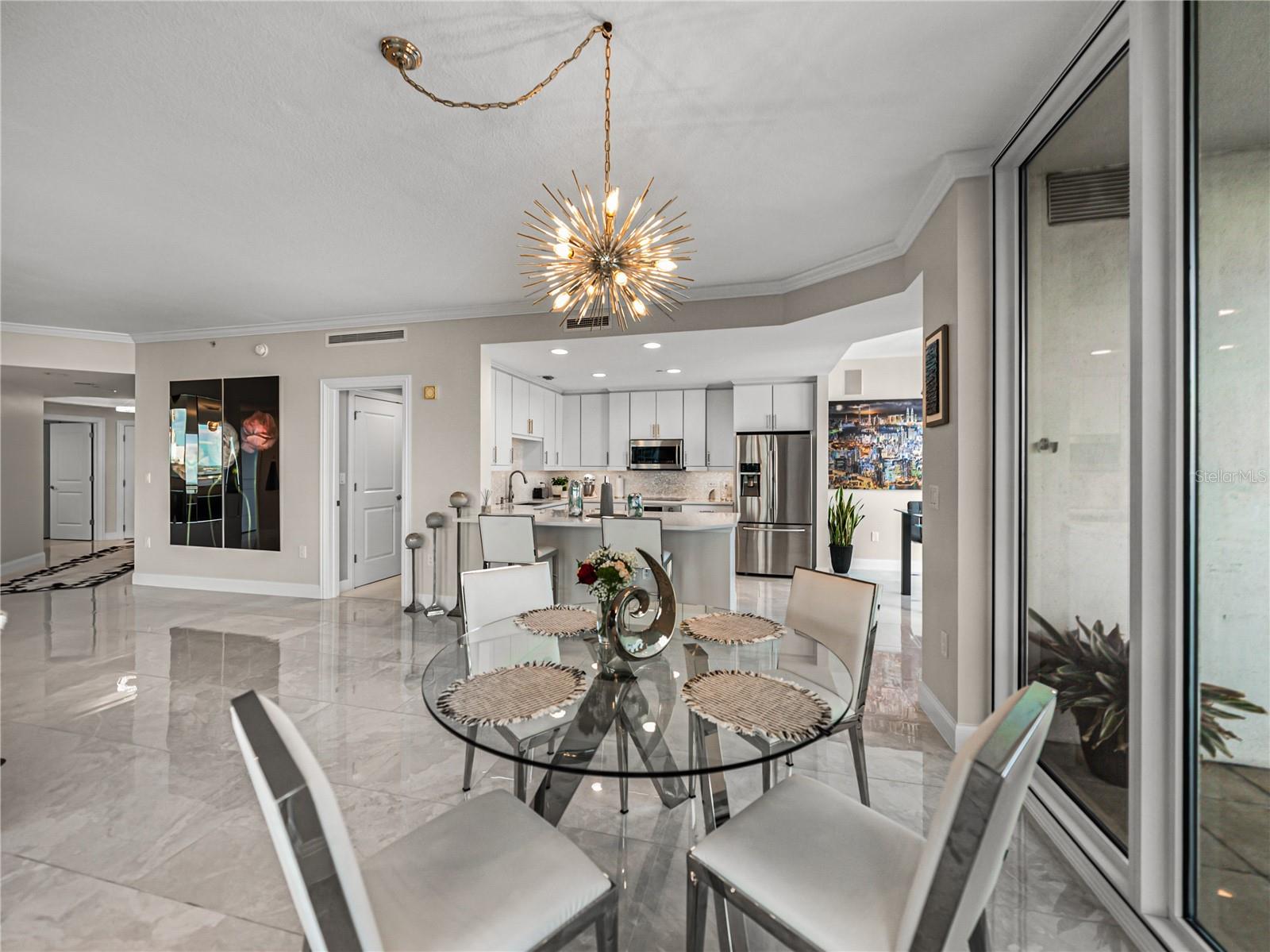 THE PLAZA HARBOUR ISLAND - Residential