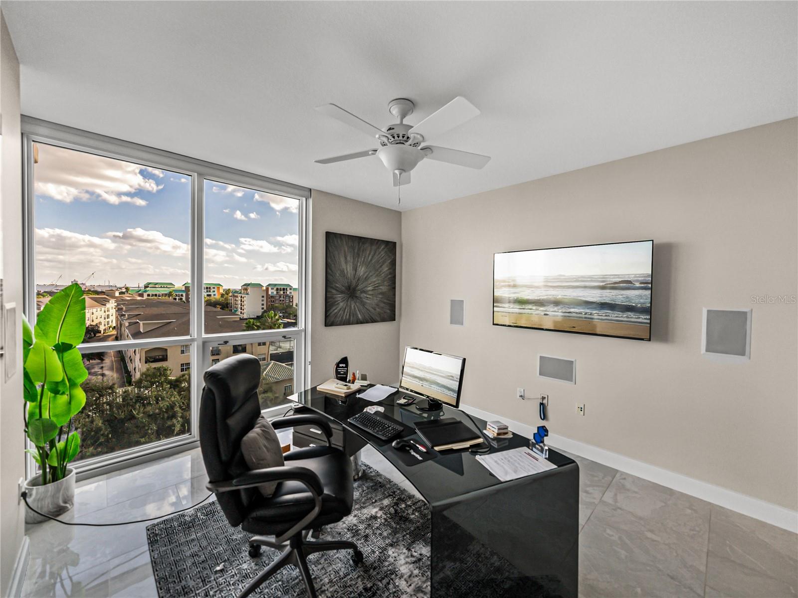 THE PLAZA HARBOUR ISLAND - Residential