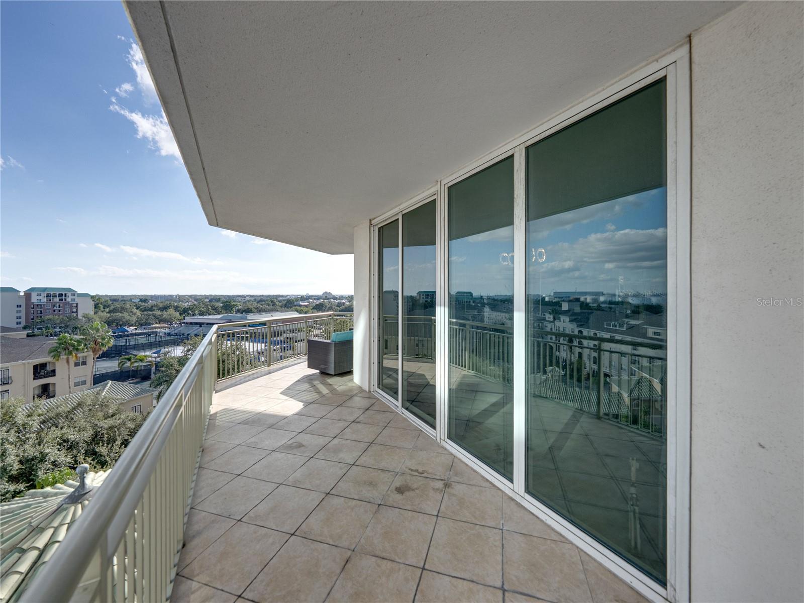 THE PLAZA HARBOUR ISLAND - Residential