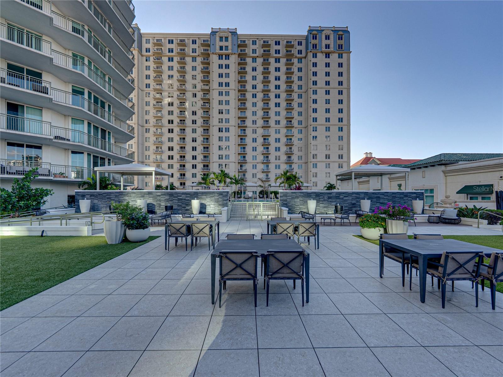 THE PLAZA HARBOUR ISLAND - Residential