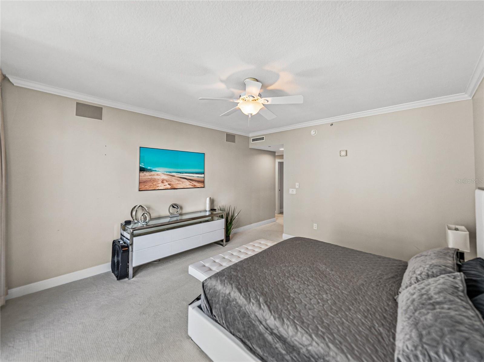 THE PLAZA HARBOUR ISLAND - Residential