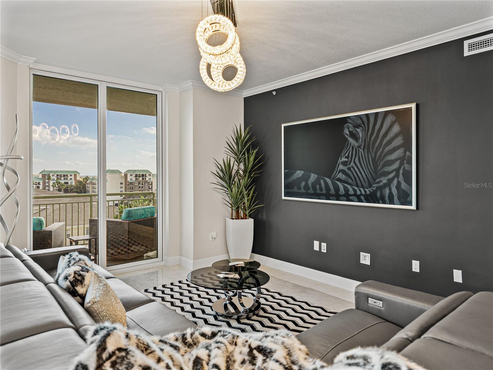 THE PLAZA HARBOUR ISLAND - Residential