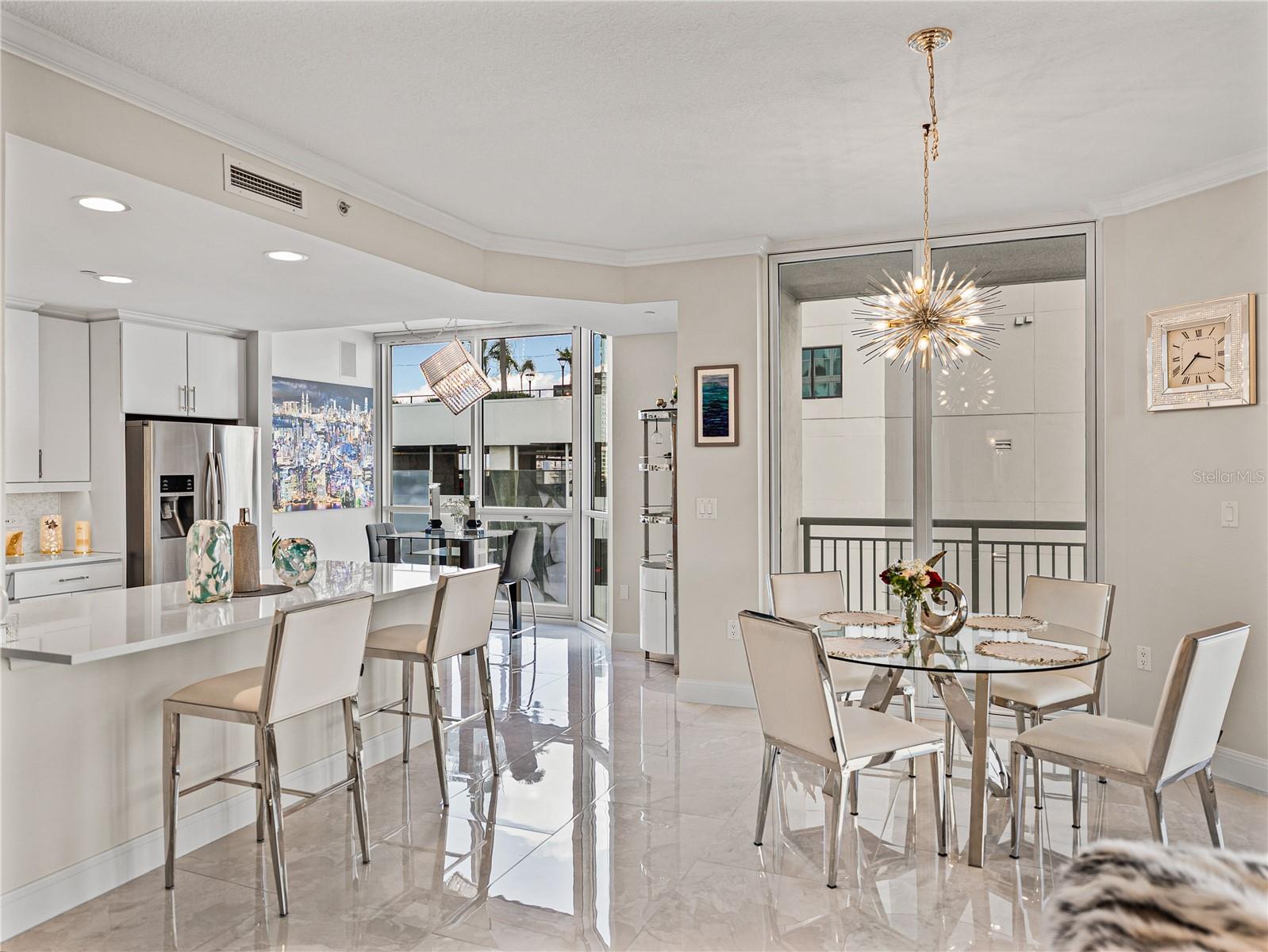 THE PLAZA HARBOUR ISLAND - Residential