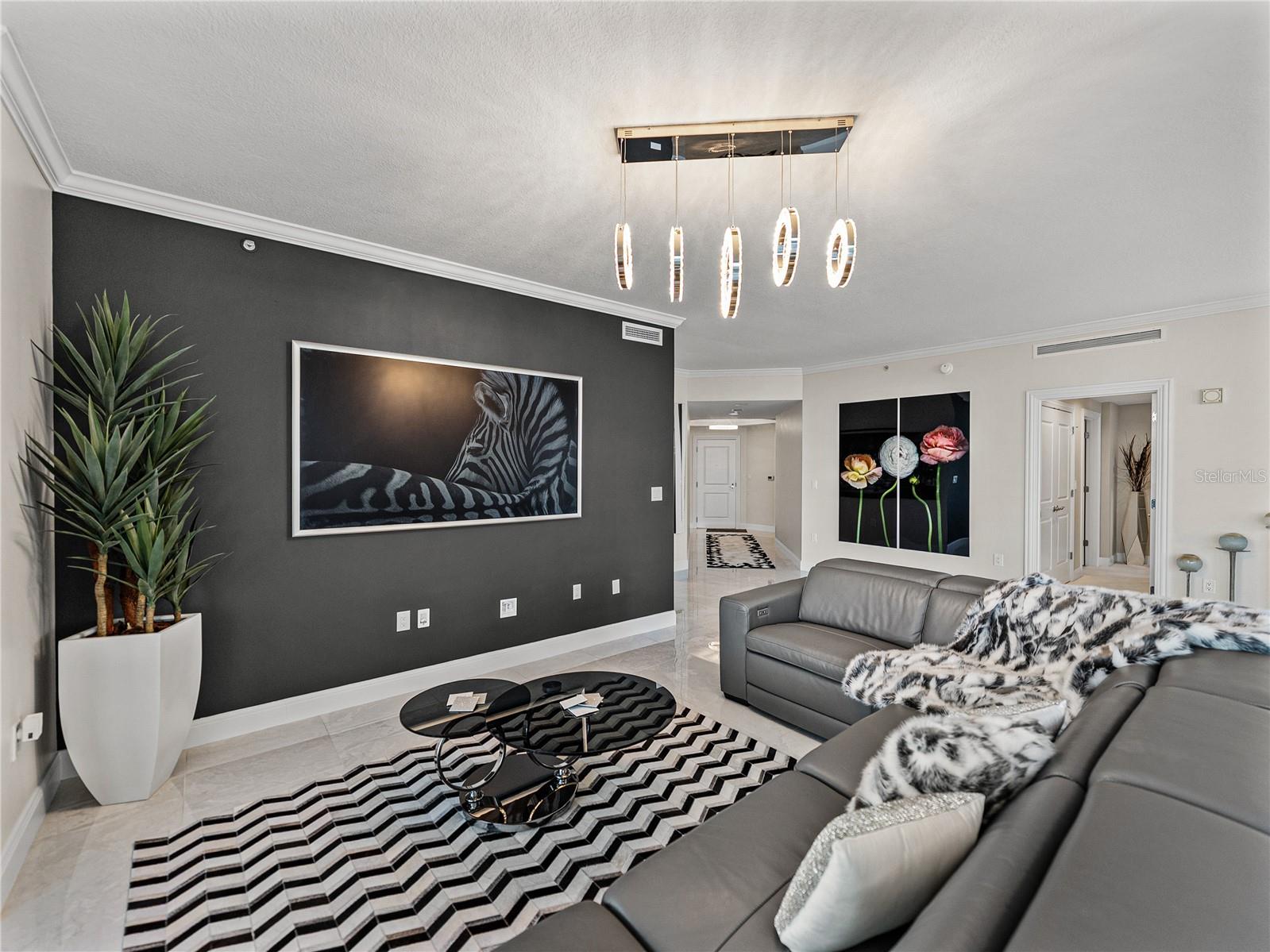 THE PLAZA HARBOUR ISLAND - Residential