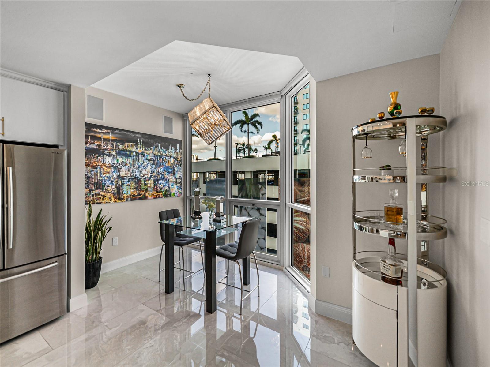 THE PLAZA HARBOUR ISLAND - Residential