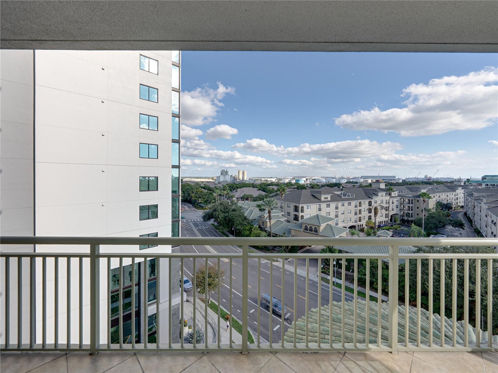 THE PLAZA HARBOUR ISLAND - Residential