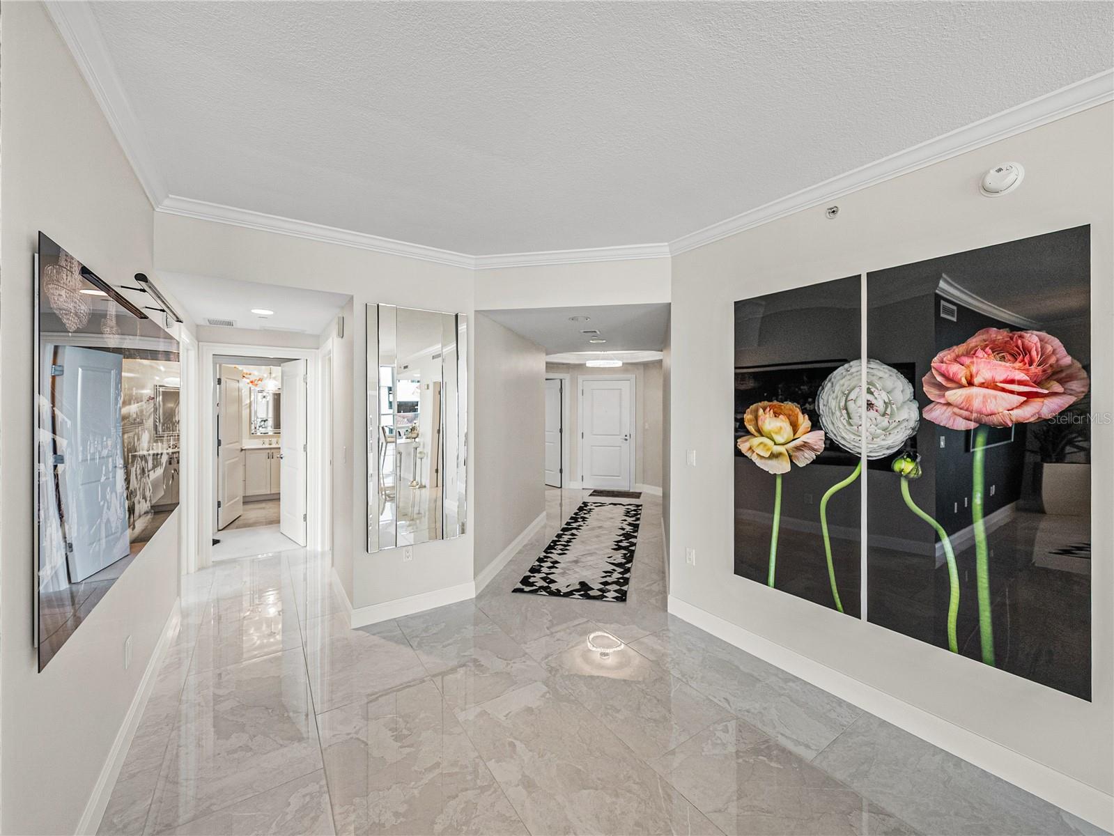 THE PLAZA HARBOUR ISLAND - Residential