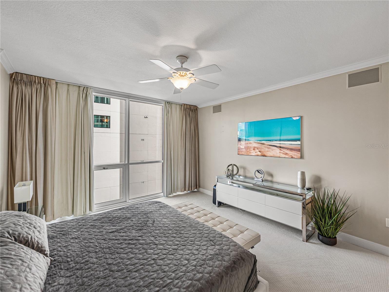 THE PLAZA HARBOUR ISLAND - Residential