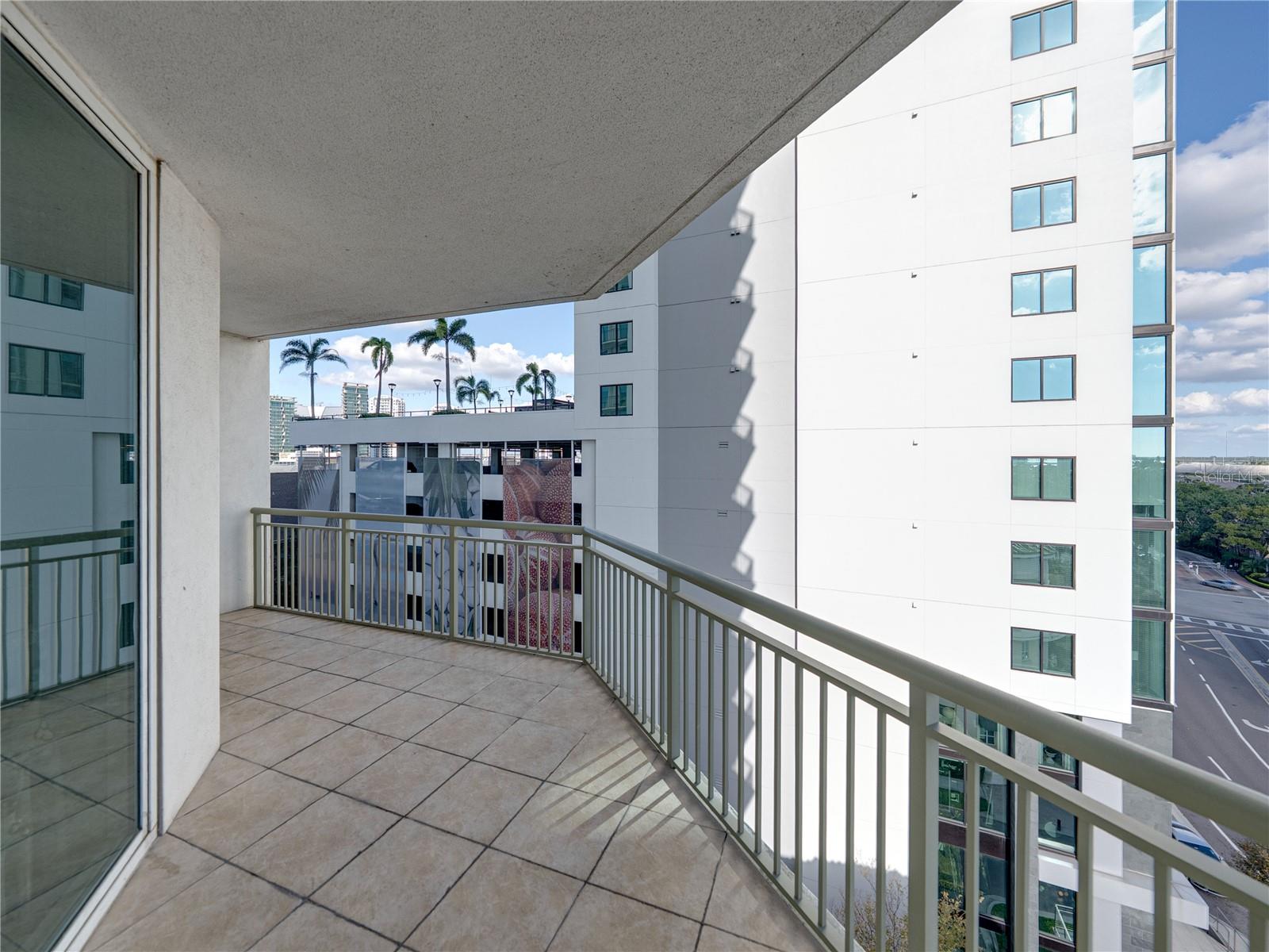 THE PLAZA HARBOUR ISLAND - Residential