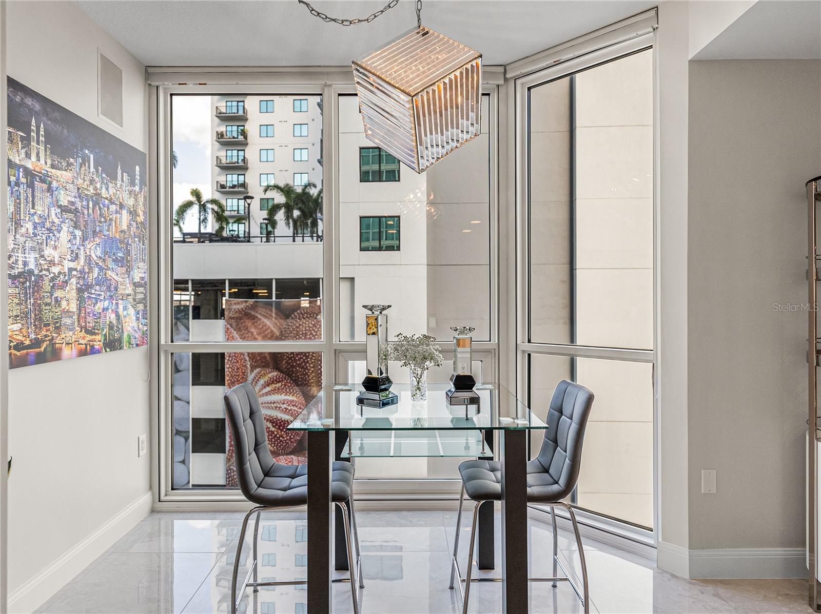 THE PLAZA HARBOUR ISLAND - Residential