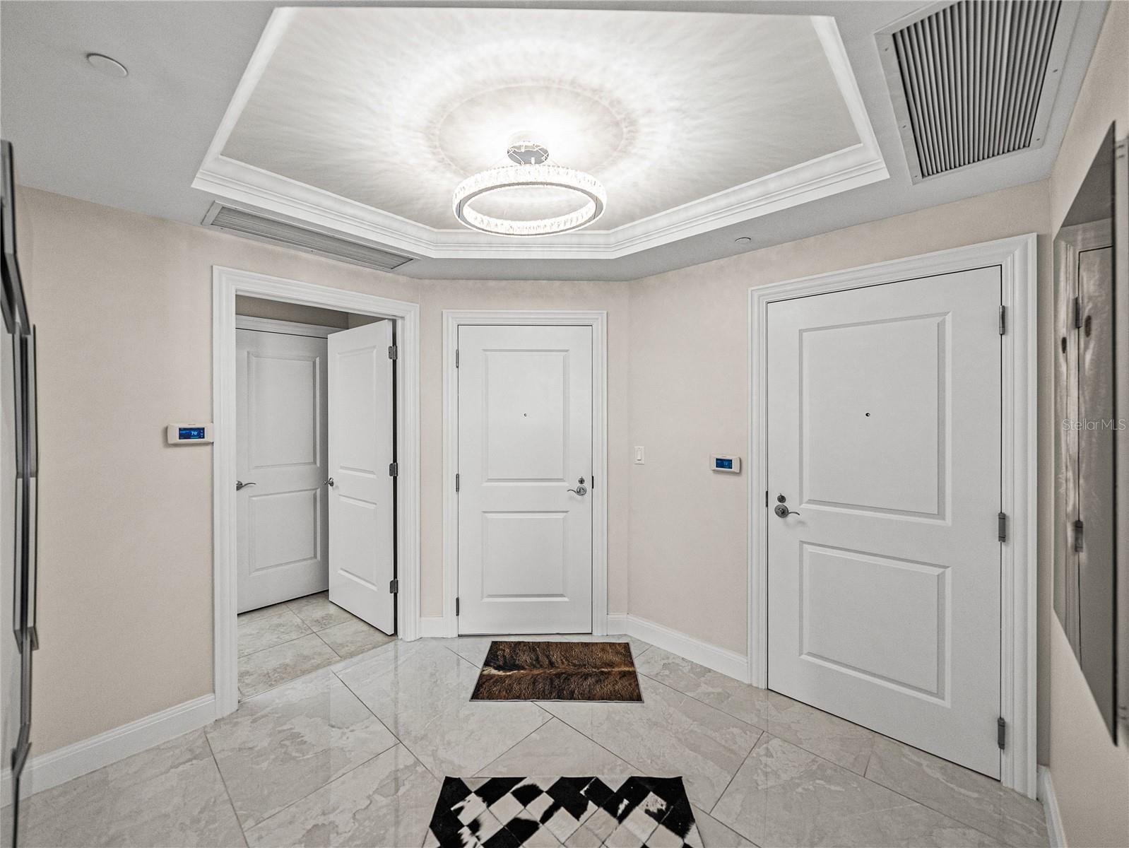 THE PLAZA HARBOUR ISLAND - Residential