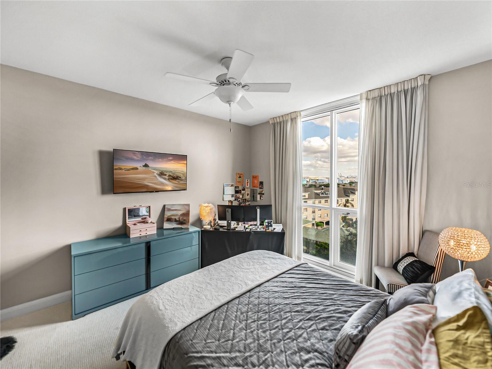 THE PLAZA HARBOUR ISLAND - Residential