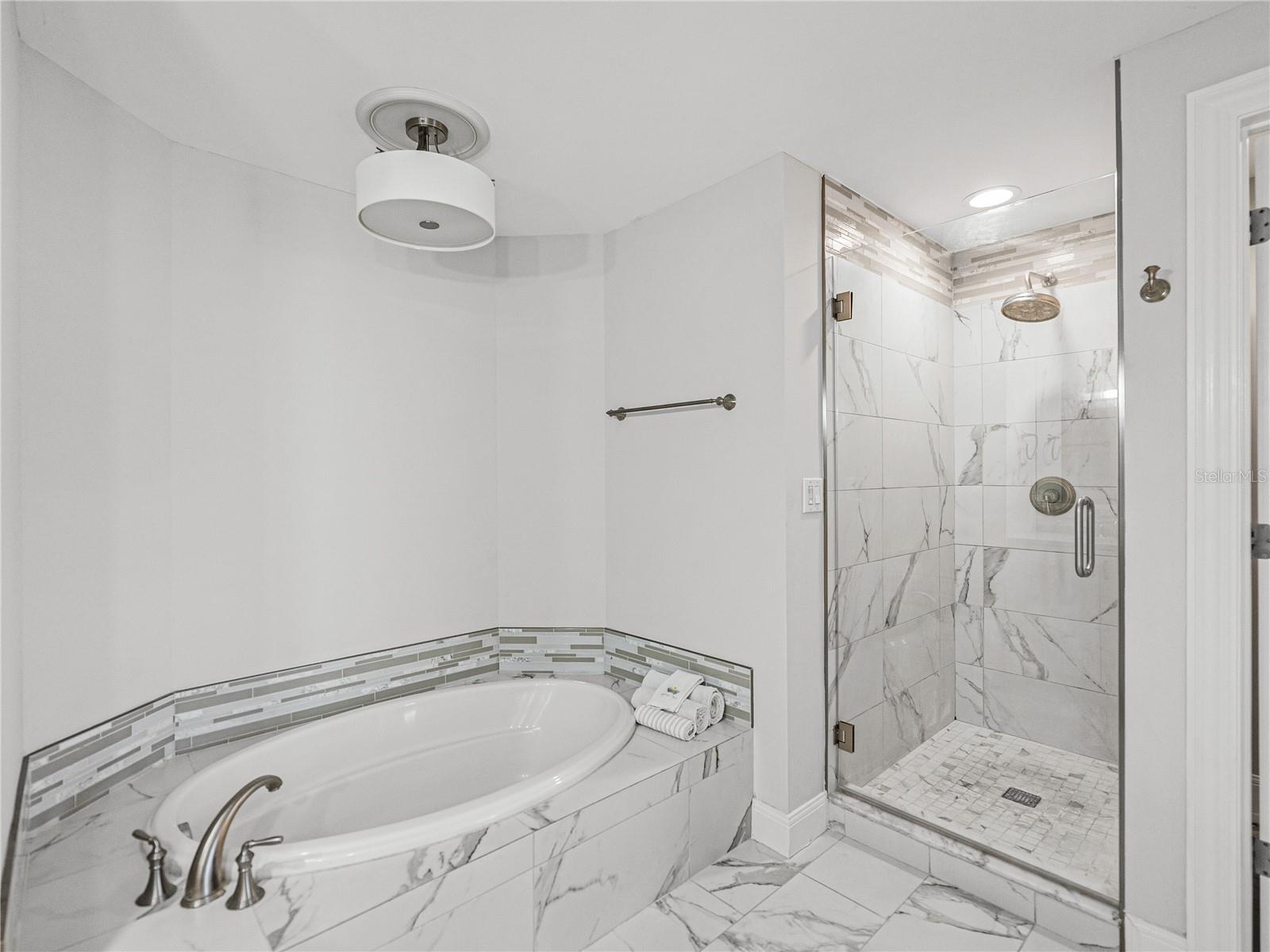 THE PLAZA HARBOUR ISLAND - Residential