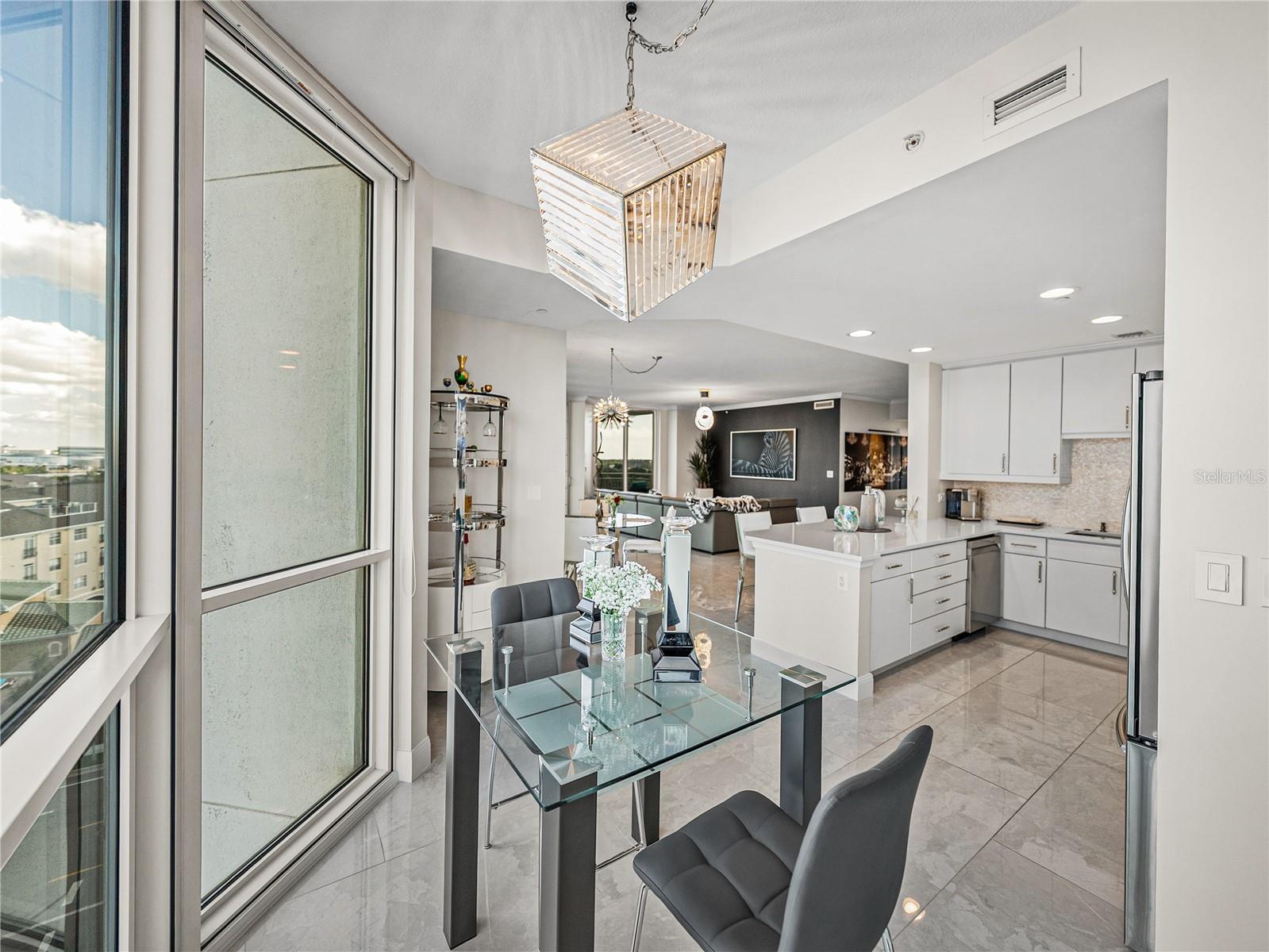 THE PLAZA HARBOUR ISLAND - Residential