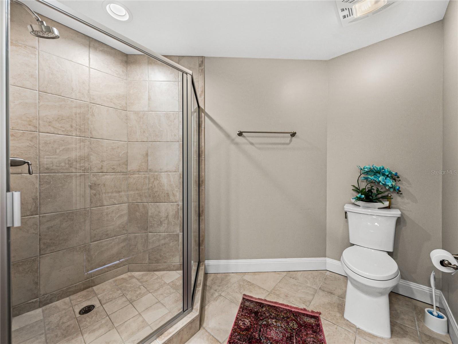 THE PLAZA HARBOUR ISLAND - Residential