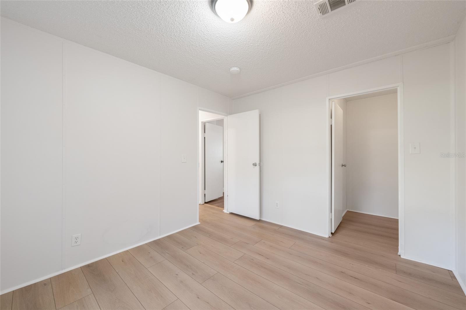 COUNTRYSIDE LAKES ADD 01 - Residential