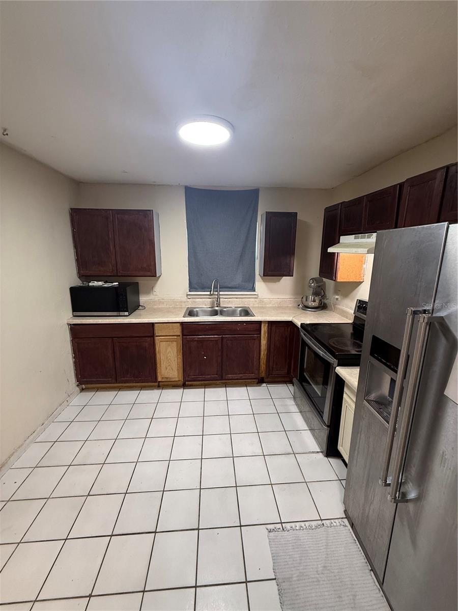 504 N NORMANDALE AVENUE